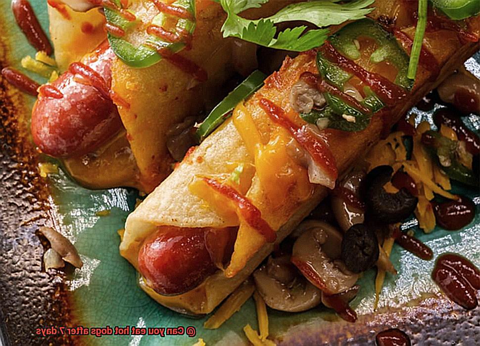 Can you eat hot dogs after 7 days-4