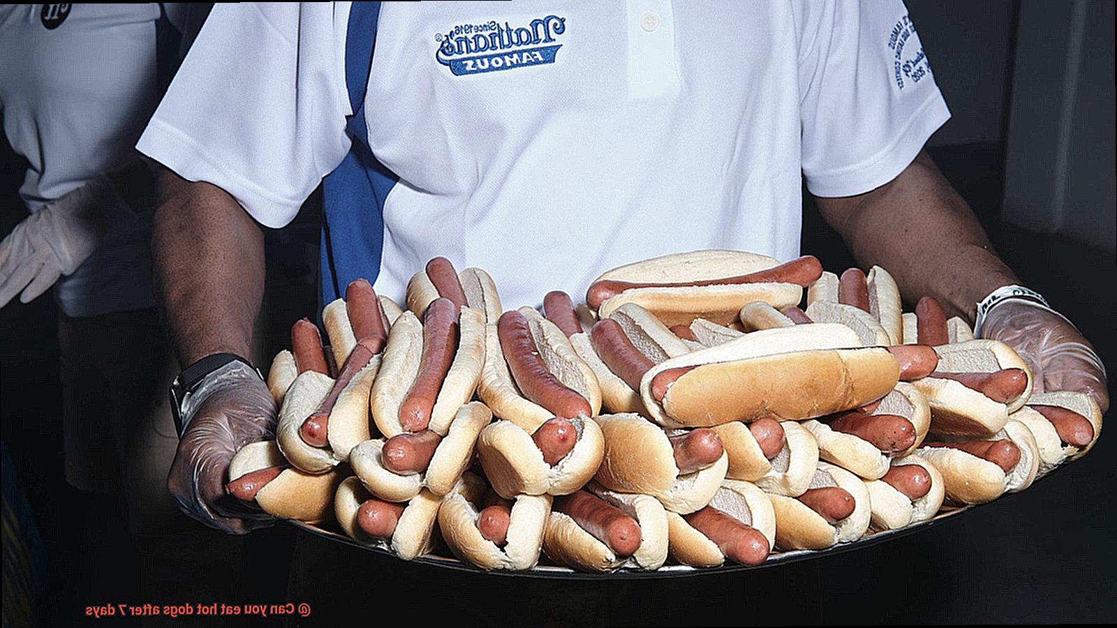 Can you eat hot dogs after 7 days-5