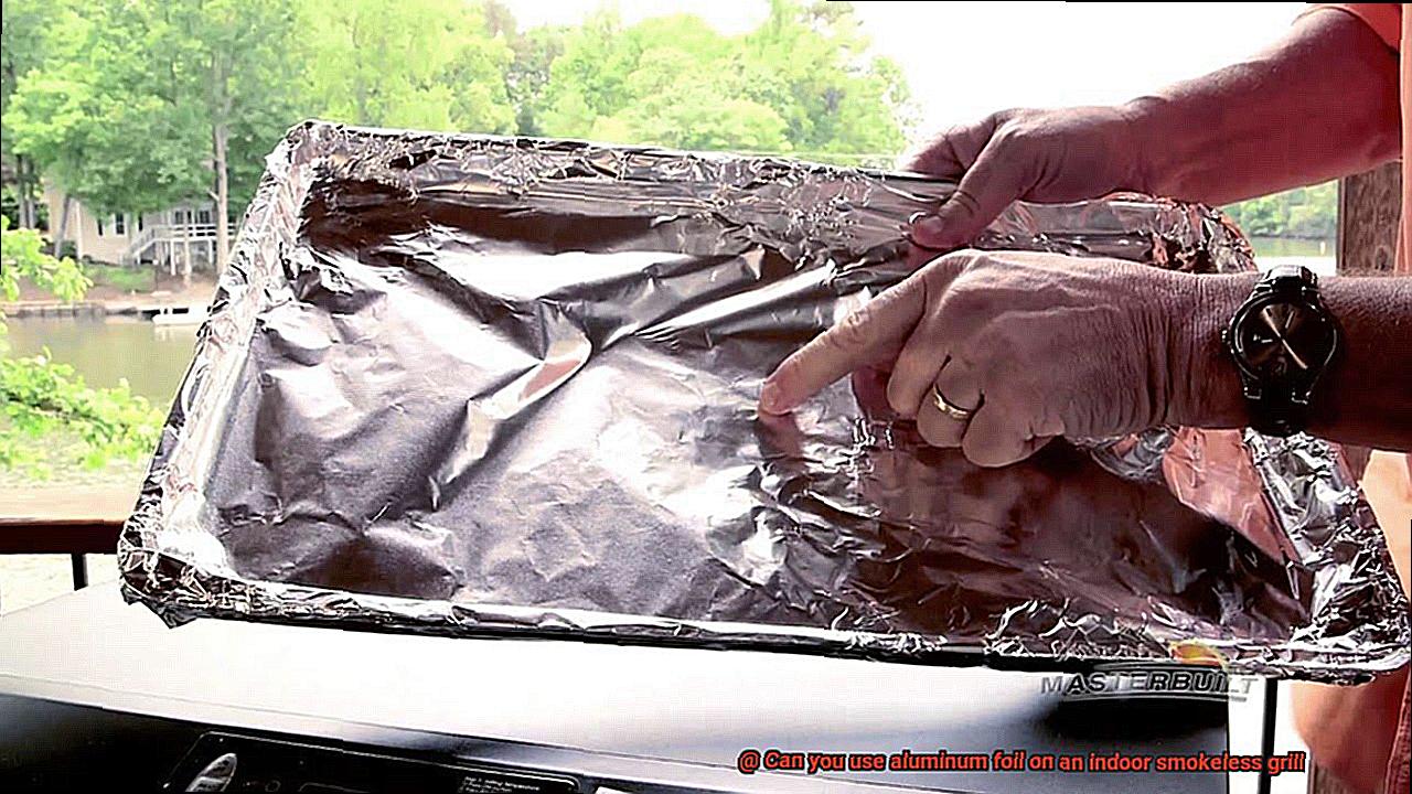 Can you use aluminum foil on an indoor smokeless grill-4