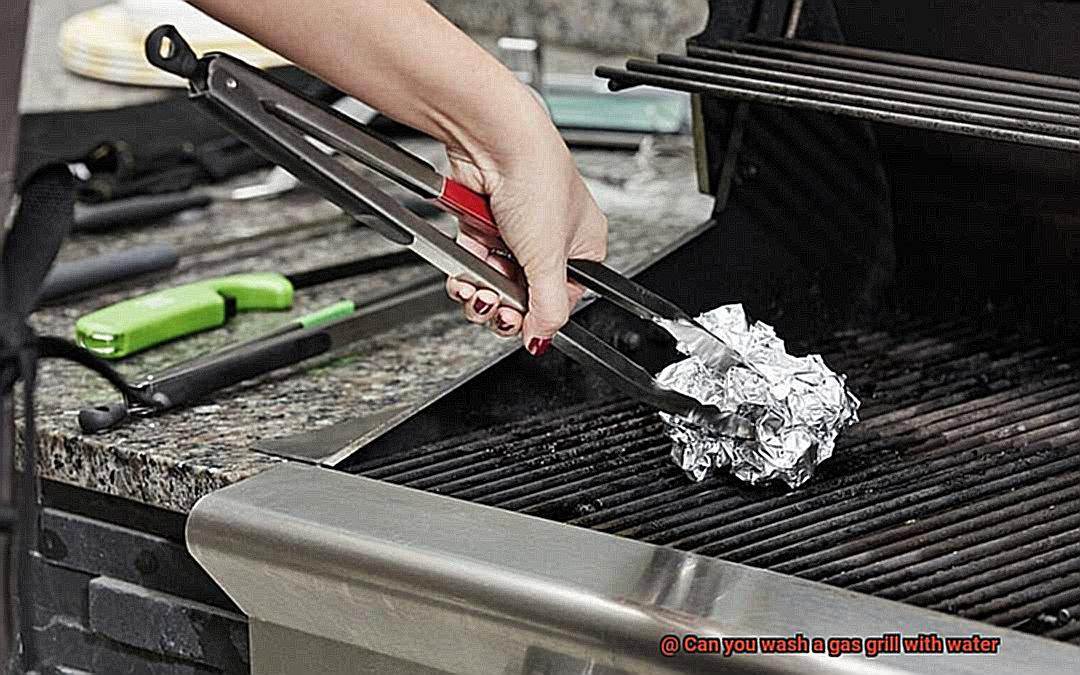 Can you wash a gas grill with water-3