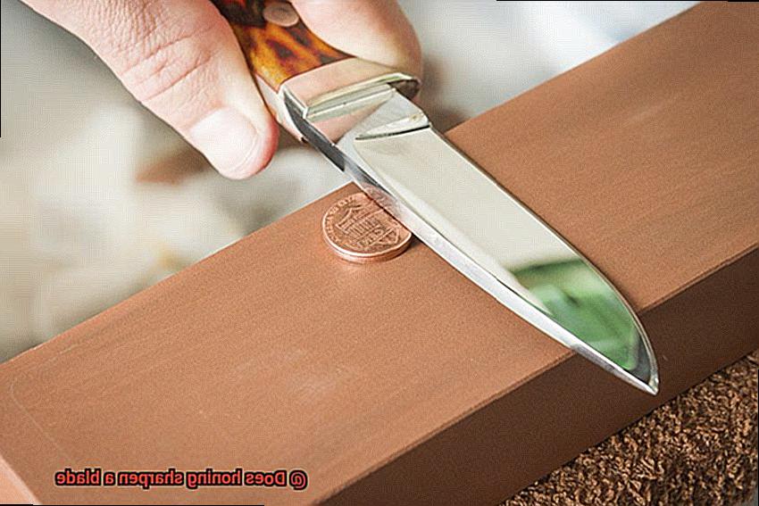 Does honing sharpen a blade-4